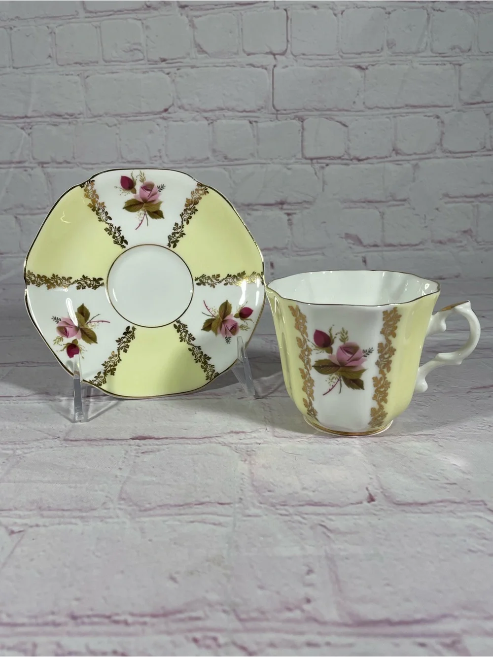 Vintage Royal Grafton Floral Gold Gilt Bone China Teacup and Saucer Set England